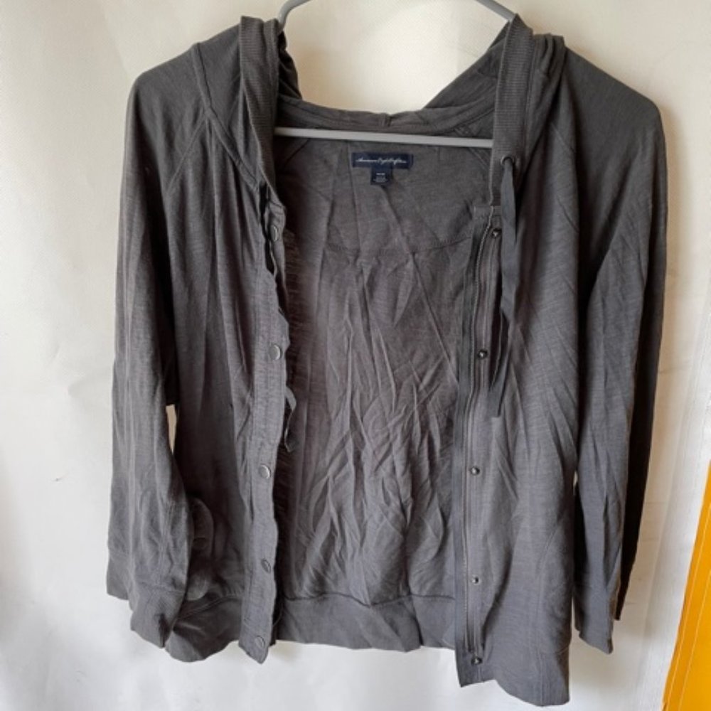 American Eagle top